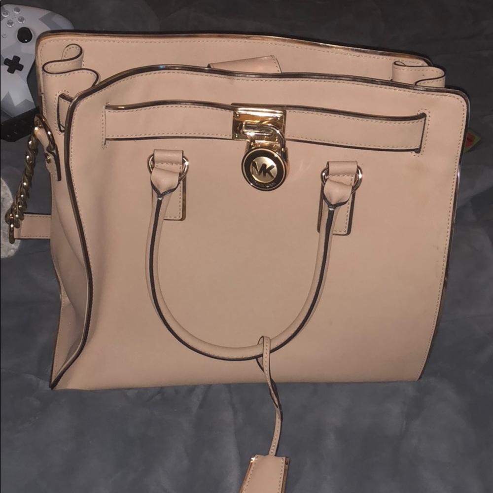 Michael kors purse